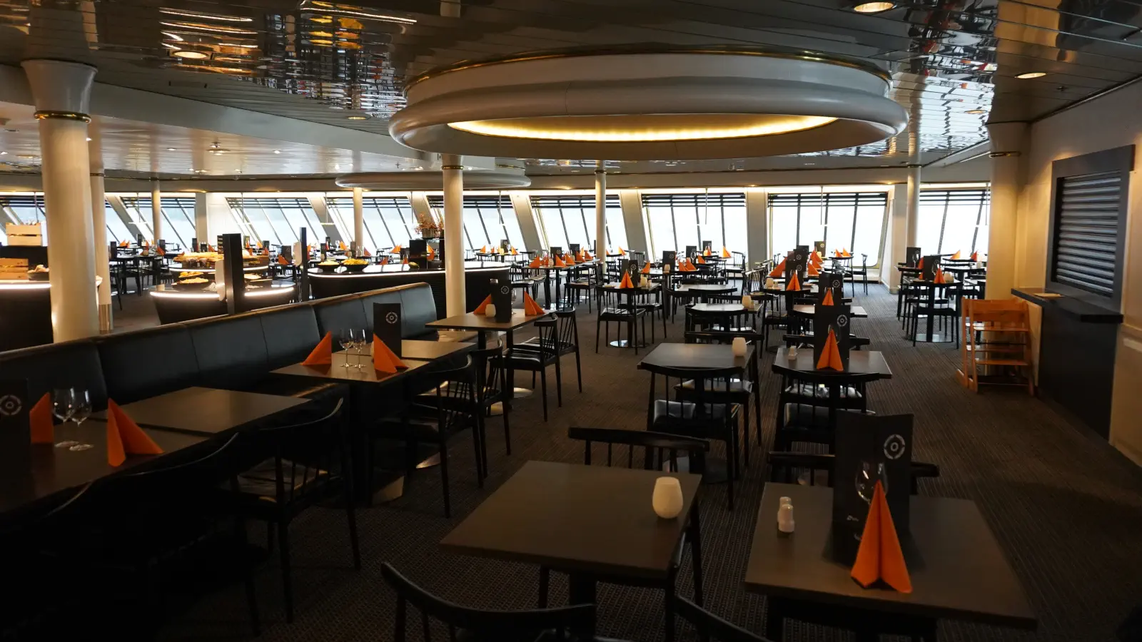 Ferry Vista del restaurante buffet del DFDS Crown Seaways.