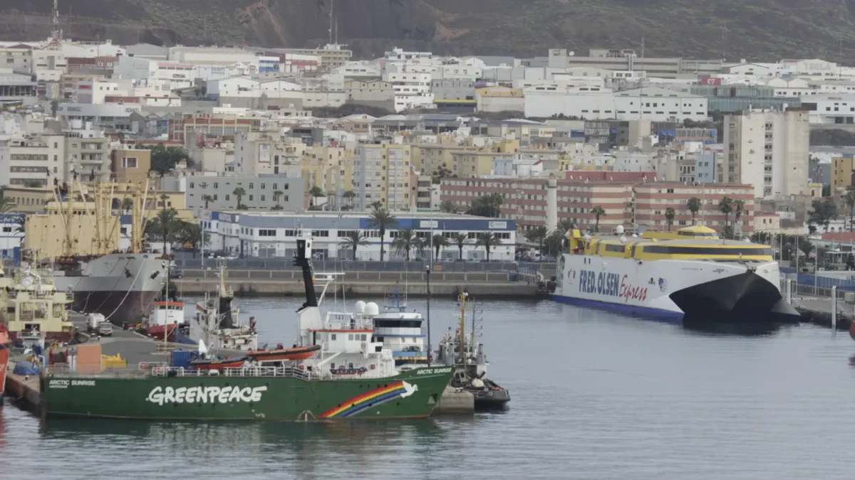 Fred. Ferry Olsen Express Bentago Express en el puerto de Las Palmas, Gran Canaria.