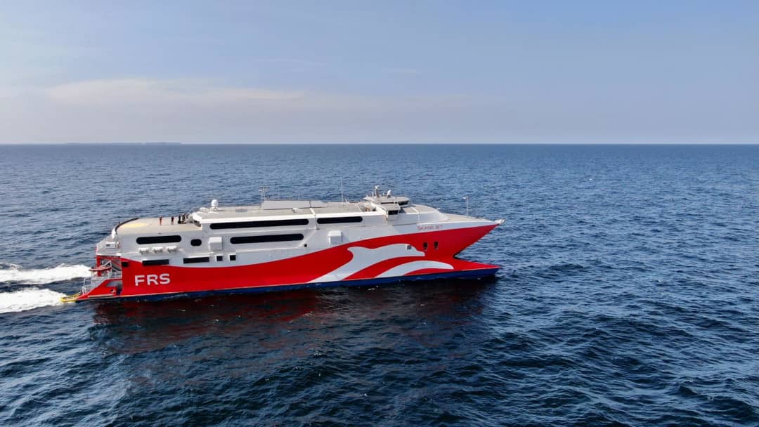 Skane Jet en el mar Báltico en ruta de Sassnitz-Mukran a Ystad.
