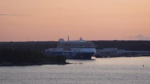 Finnlines Ferry El Finnsirius en el puerto de Kapellskär.