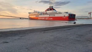 Superfast Ferries El ferry Superfast 3 de Superfast Ferries opera en las rutas nacionales griegas.