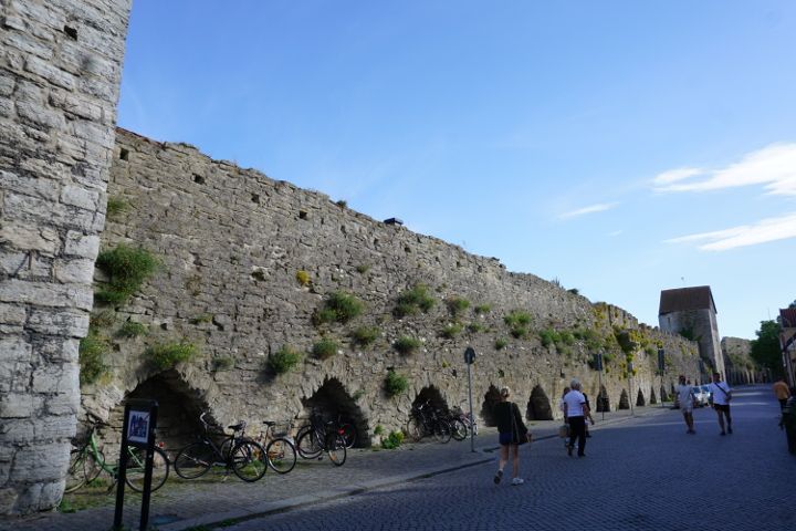 Parte de la muralla histórica de Visby.
